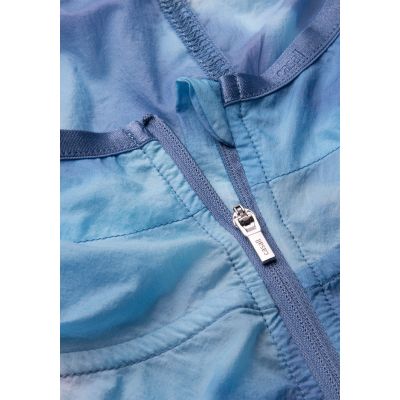 7. Kurtka damska CASALL Breeze Printed Running Jacket kolor granatowy
