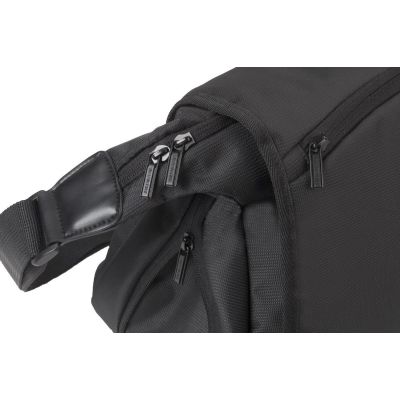 5. Rivacase 7450 Obudowa na messenger Czarny