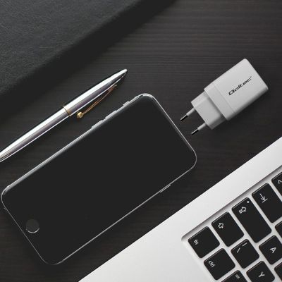4. QOLTEC ŁADOWARKA 45W GAN | 5-20V | 1.5-3A | 1XUSB-C PD | 1XUSB QC 3.0 | BIAŁA