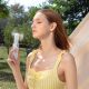 7. Mini wentylator Jisulife Handheld Fan Life8 przenośny wiatraczek USB z funkcją powerbanka 2000mAh i latarką - biały