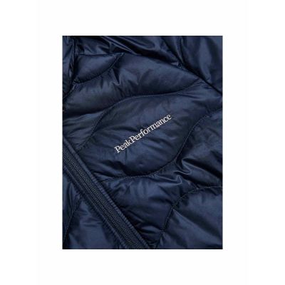4. Kurtka puchowa damska PEAK PERFORMANCE Helium Down Hood Jacket Women niebieski