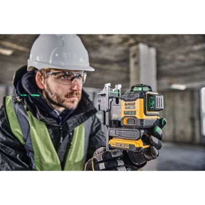 3. DeWALT DCLE34031N-XJ Samopoziomujący laser