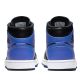 5. Buty do koszykówki Air Jordan 1 Mid Royal - 554724-077