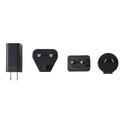 5. UAG 3in1 Travel Charger - bezprzewodowa ładowarka podróżna do trzech urządzeń 15W, kompatybilna z MagSafe, kabel, wtyczki i organizer w zestawie (black/gray)