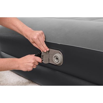 8. Bestway 67403 Dmuchany Materac 203x152x46cm