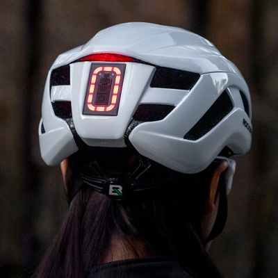 5. Kask rowerowy Rockbros ZK-077 ze zintegrowanym oświetleniem wielokierunkowym 57-61 cm - biały