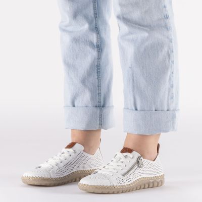 6. Skórzane półbuty damskie ażurowe białe Rieker N2405-80