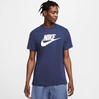 8. Koszulka Nike Sportswear M AR5004 411