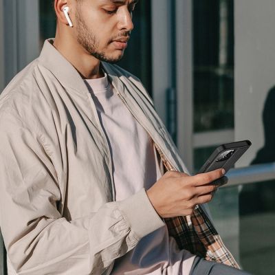 14. Dux Ducis Skin X2 etui do iPhone 14 Pro pokrowiec z magnetyczną klapką brązowy