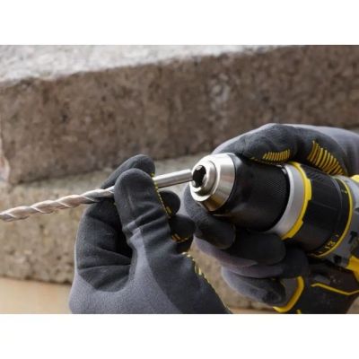 3. Wiertarko-wkrętarka udarowa Stanley FatMax V20 SFMCD721B akumulatorowa