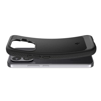 4. Etui Spigen Rugged Armor na Xiaomi 17T - czarne matowe
