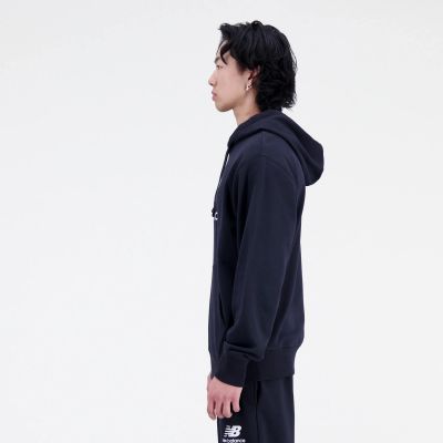 6. Bluza z kapturem New Balance Essentials Stacked Logo Frenc M MT31537BK