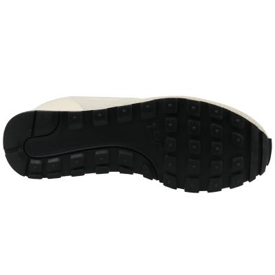 4. Buty Nike Md Runner 2 Eng Mesh W 916797-100