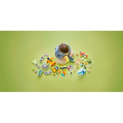 10. LEGO DUPLO 10428 Duży interaktywny pociąg miejski