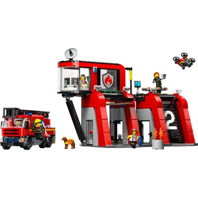 13. LEGO City 60414 Remiza strażacka z wozem strażackim