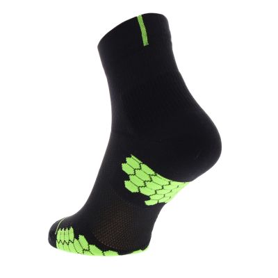 2. Skarpety inov-8 TrailFly Sock Mid. Czarno-zielone. Dwupak.