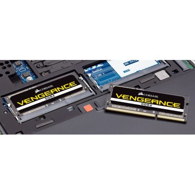 4. Pamięć RAM CORSAIR MEM 16 GB (2 x 8 GB) DDR4 2400 MHz