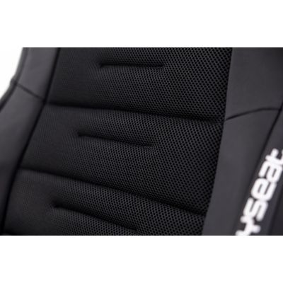 24. FOTEL GAMINGOWY PLAYSEAT TROPHY CZARNY