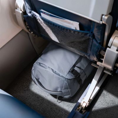 12. Plecak Tech-Protect Defender S70 RYANAIR & WIZZAIR 24L na laptop - szary