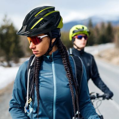9. Kask rowerowy MTB Wozinsky z odpinanym daszkiem i tylną lampką USB 54-57 cm - czarno-żółty