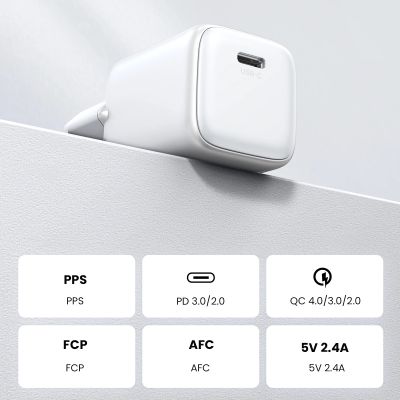 8. Szybka ładowarka sieciowa GaN USB C 30W PD Ugreen Nexode Mini - biała