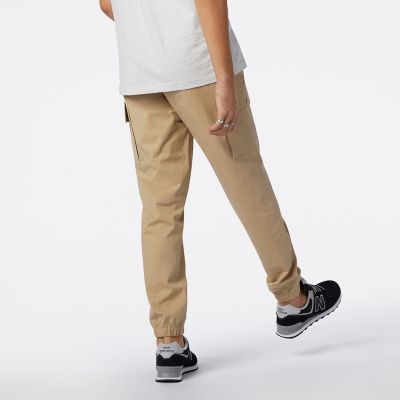 10. Spodnie New Balance NB Athletics Woven Cargo PA INC M MP13501INC