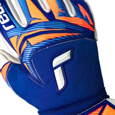 5. Rękawice bramkarskie Reusch Attrakt Advance niebieskie 5670215 4126