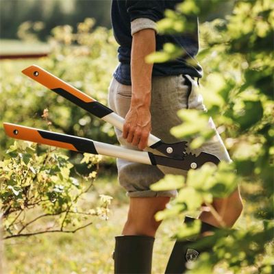 2. Fiskars LX92 Sekator sznurkowy