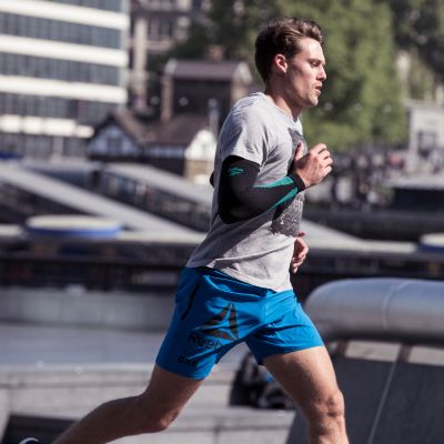 7. Rękawy kompresyjne Reebok Rrsl-15035