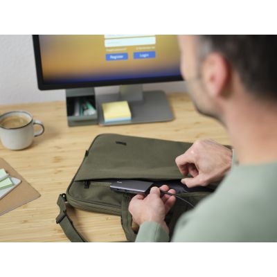 10. Multi-Port Adapter Trust DALYX 6-IN-1 USB-C Silver