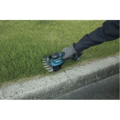 41. Nożyce akumulatorowe do trawy MAKITA DUM604ZX