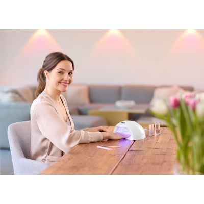 13. Lampa UV/LED do paznokci Medisana ND 880