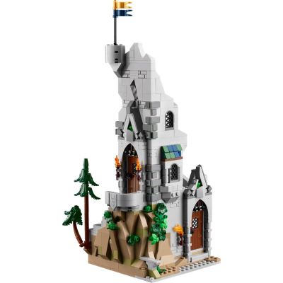 14. LEGO IDEAS 21348 Dungeons & Dragons: Opowieść czerwonego smoka