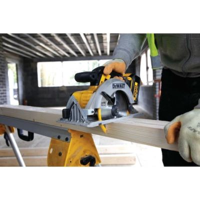16. Pilarka tarczowa bez akumulatora i ładowarki  DeWalt  DCS391NT (460W; 165mm)