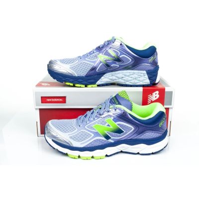 40. Buty do biegania New Balance W W860GP6-D