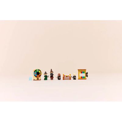 9. LEGO Harry Potter 76460 - Zamek Hogwart: Ceremonia przydziału