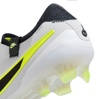 6. Buty piłkarskie Nike Tiempo Legend 10 Elite FG M DV4328-001