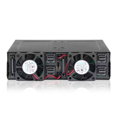 2. Płyta montażowa IcyDock 4x6.3cm SATAI-III w 1x5.25" HDD/SSD bk