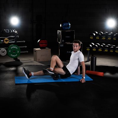 10. Mata fitness klubowa z otworami  HMS Premium MFK03 blue-black