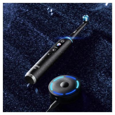 21. Szczoteczka Oral-B iO Series 10 Cosmic Black