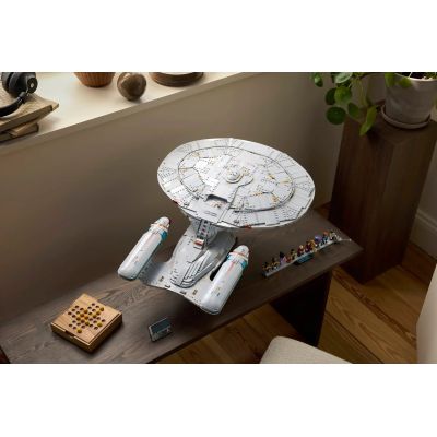 8. LEGO 10356 Icons - Star Trek: U.S.S. Enterprise NCC-1701-D