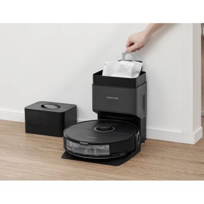 8. Robot sprzątający ze stacją Roborock S8+ (czarny)