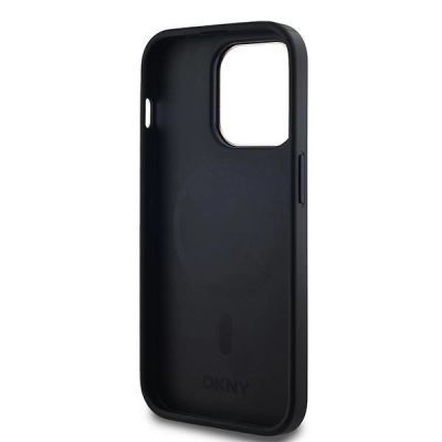 7. Etui DKNY Leather Checkered Mono Pattern MagSafe na iPhone 14 Pro - czarne
