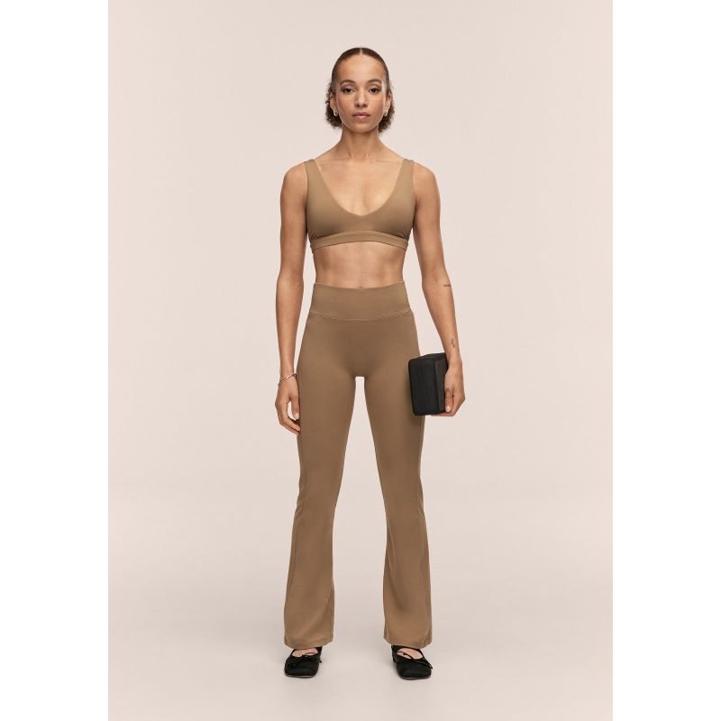 3. Spodnie damskie CASALL Soft Touch Flared Pants kolor zielony