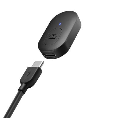 7. Selfie stick i statyw Spigen S581W MagSafe Bluetooth - czarny
