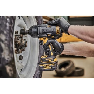 6. Klucz udarowy 1/2" 18V 2*5,0Ah DCF900P2G DEWALT