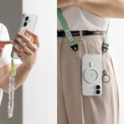 7. Etui Ringke Fusion Magnetic MagSafe na iPhone 17 - przezroczyste