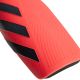 3. Ochraniacze piłkarskie adidas Tiro Club JM4203