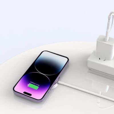 5. Ładowarka bezprzewodowa magnetyczna Tech-Protect QI15W-A44 z MagSafe - biała
