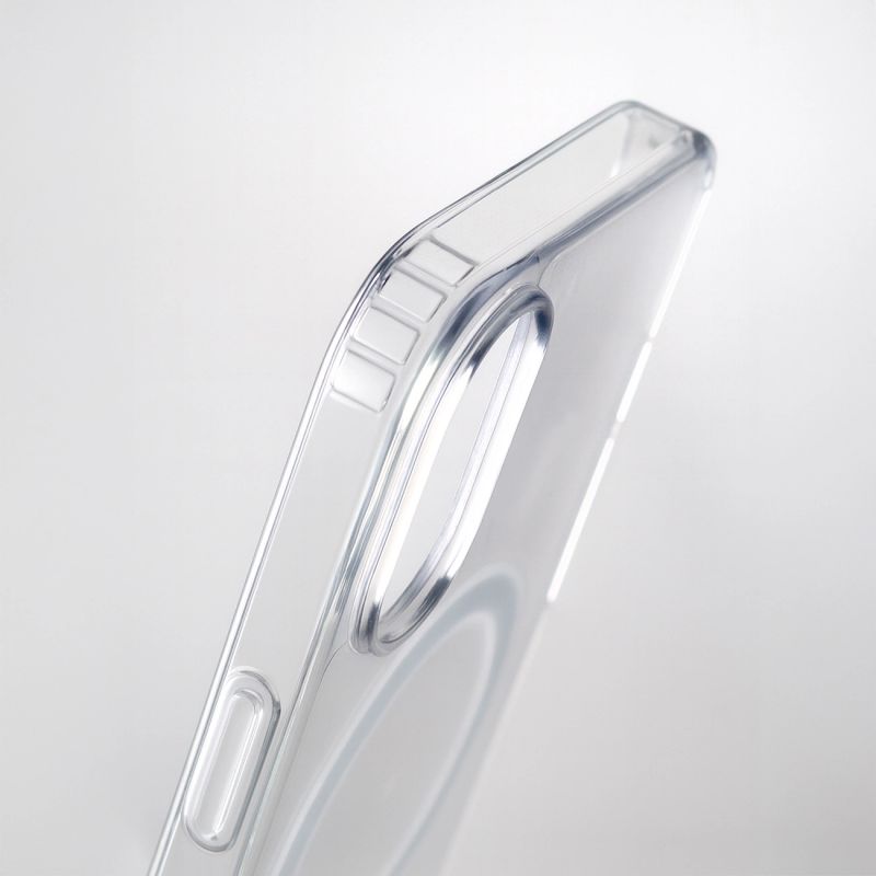 7. Etui Ultra Clear kompatybilne z MagSafe na iPhone 17 Pro - przezroczyste